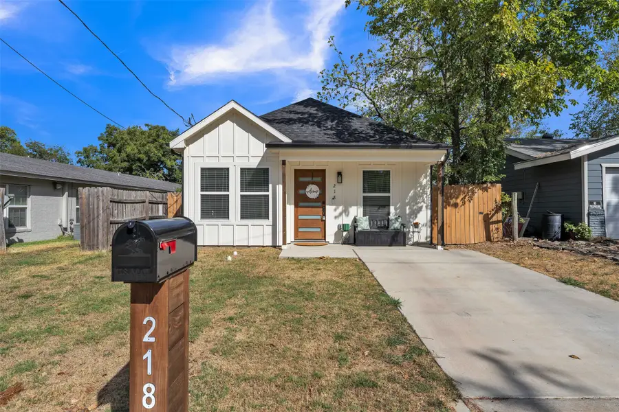 218 Locust Street S, Sulphur Springs, TX 75482 - #2