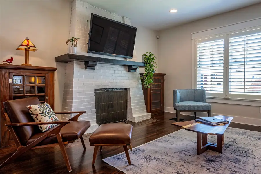 1604 S Adams Street, Fort Worth, TX 76104 - #3