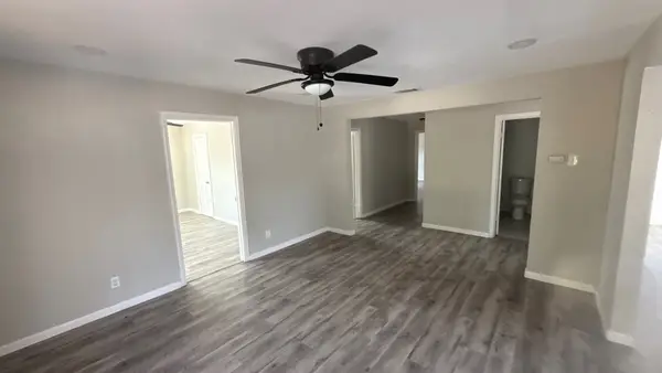 1402 Inwood Boulevard, Garland, TX 75042