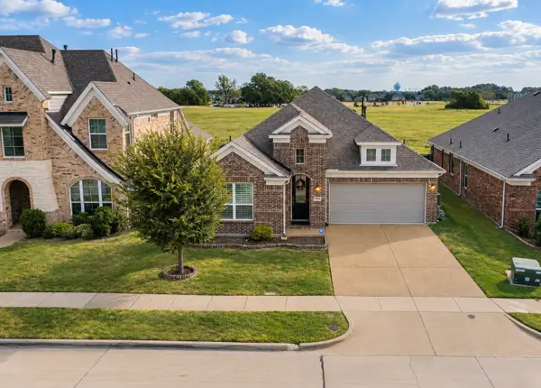 330 Gleneagles Drive, Garland, TX 75040