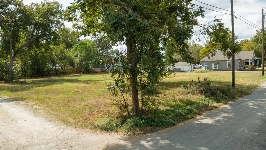 128 Columbia Street, Cleburne, TX 76031 - #3