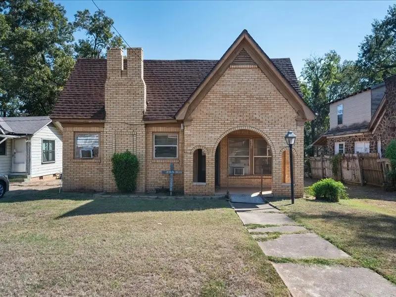 1215 N Confederate Avenue, Tyler, TX 75702 - #1