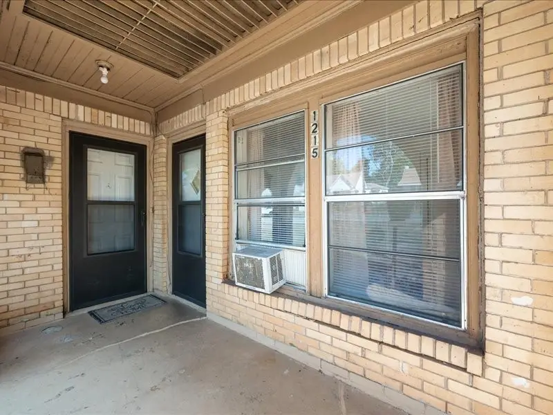 1215 N Confederate Avenue, Tyler, TX 75702 - #3