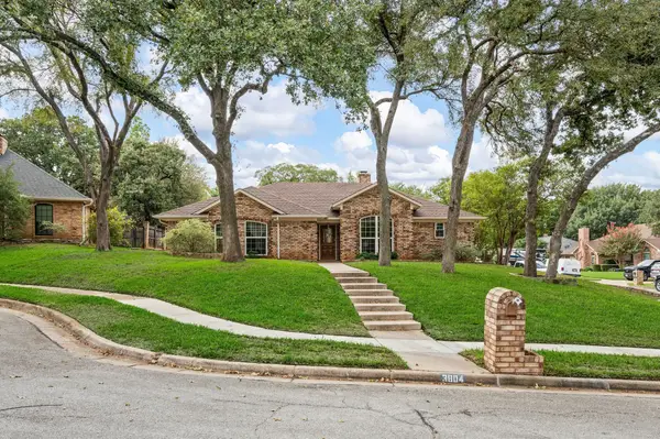 3804 Berkshire Court, Bedford, TX 76021