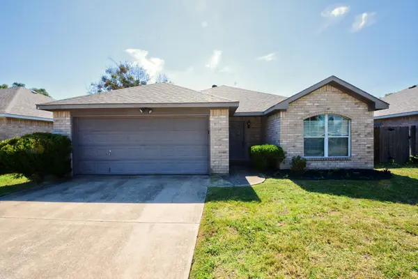 104 Camden Court, Irving, TX 75061