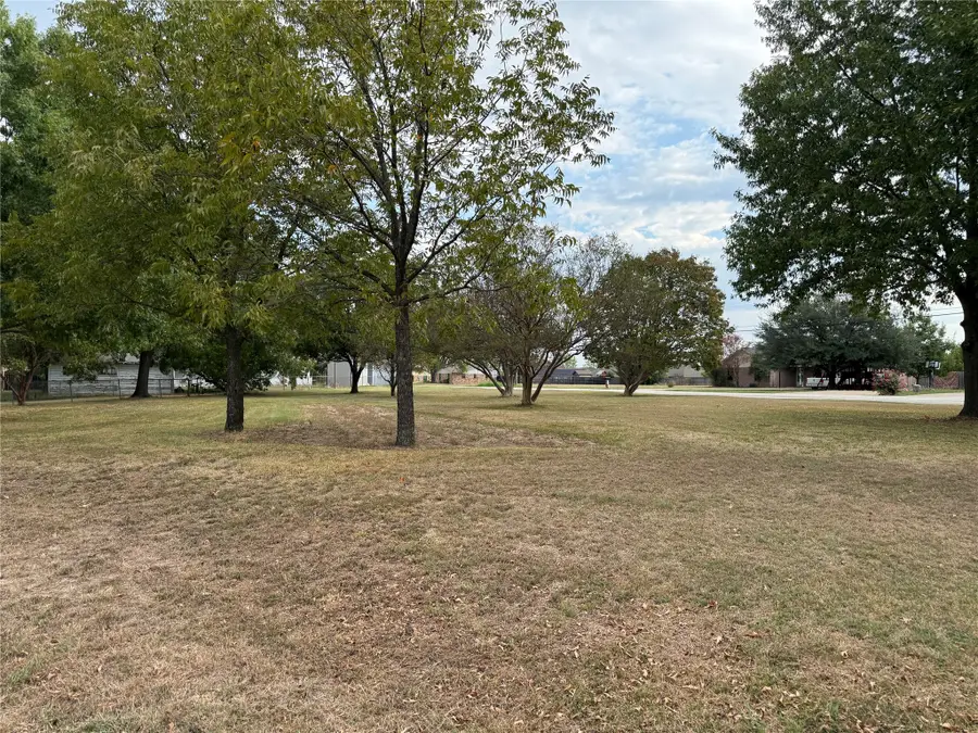 800 4th Street, Wills Point, TX 75169 - #2