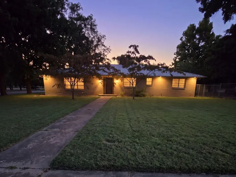 203 Hill Street, Farmersville, TX 75442 - #2