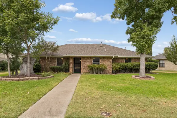 3815 Spring Hollow Drive, Carrollton, TX 75007