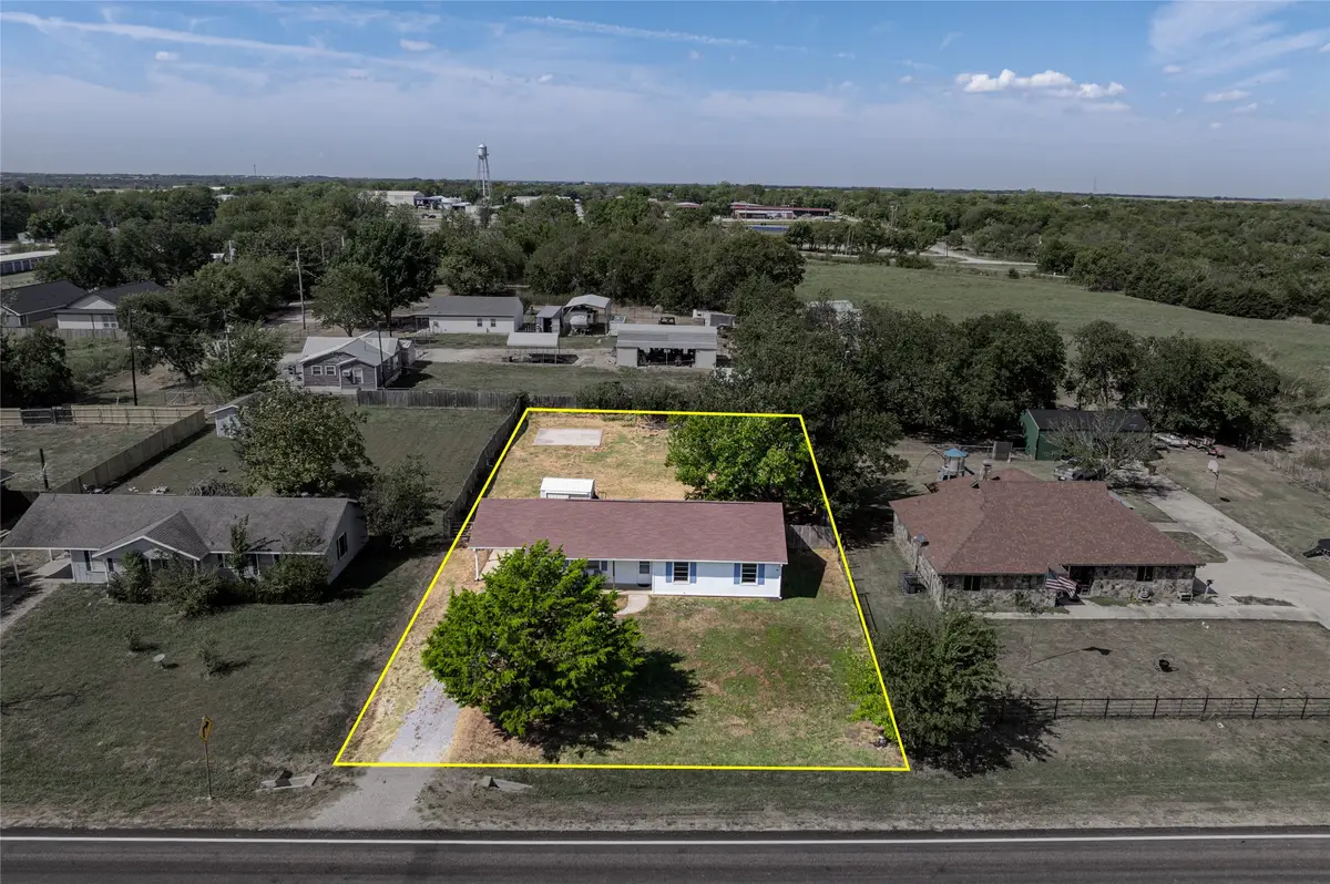 614 E Fm 272, Celeste, TX 75423 - #1