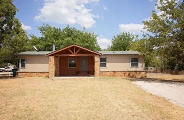 128 Burkhalter Street, Graford, TX 76449