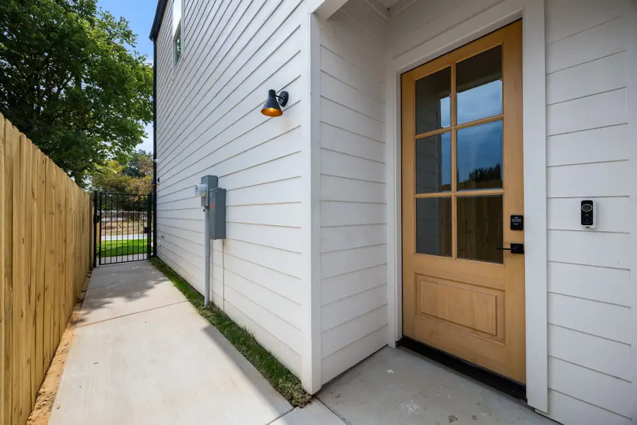 1643 Faye Street, Dallas, TX 75215 - #3