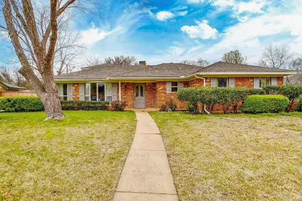 2426 Nottingham Place, Grand Prairie, TX 75050