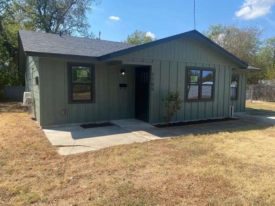 1105 9th Street, Brownwood, TX 76801 - #2
