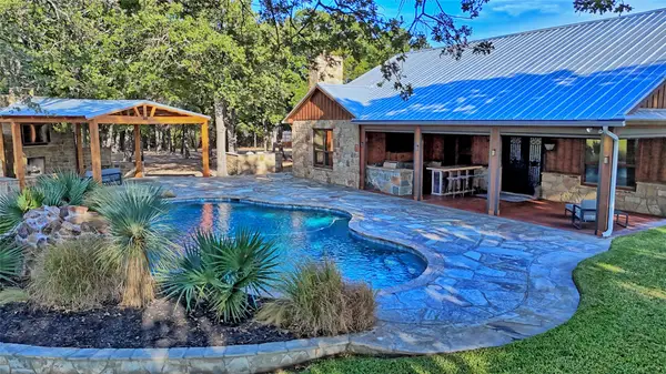 423 Brazos Street, Bowie, TX 76230