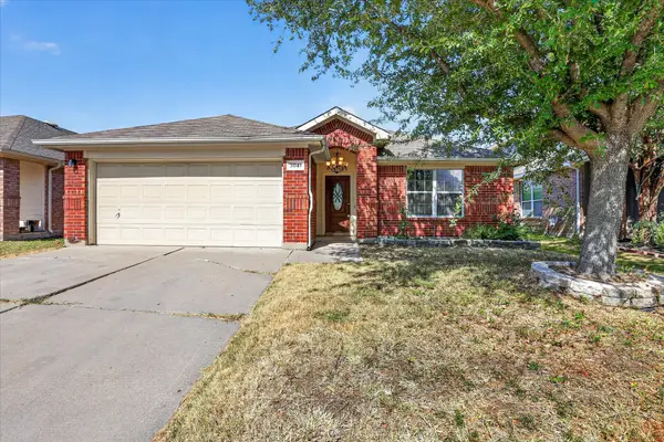 3041 Meadowbrook Drive, Grand Prairie, TX 75052
