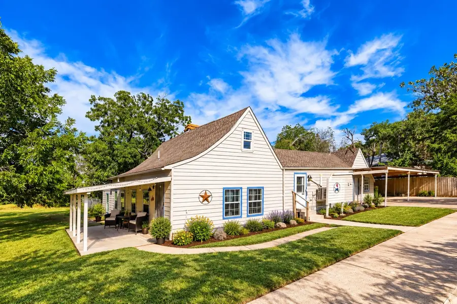 400 S 3rd Street, Grandview, TX 76050 - #3