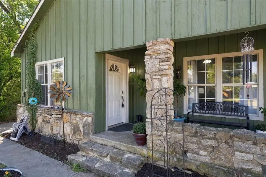 809 W Bridge Street, Weatherford, TX 76086 - #3