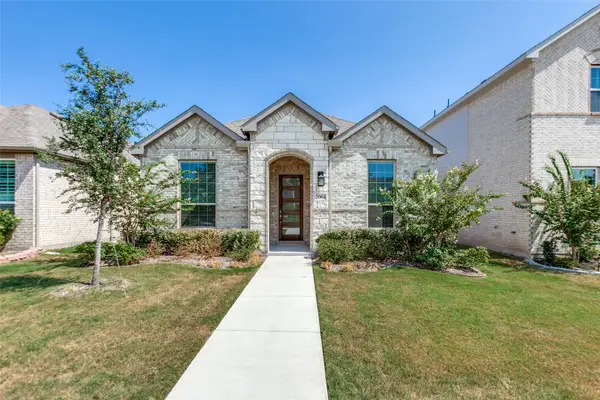 2064 Belvedere Street, Garland, TX 75041