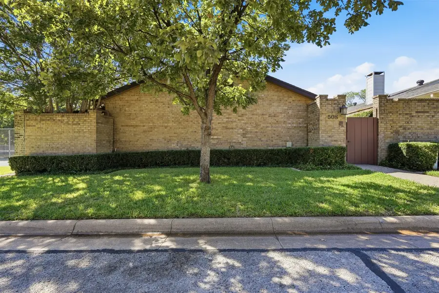 508 Fountainwood Drive, Arlington, TX 76012 - #3