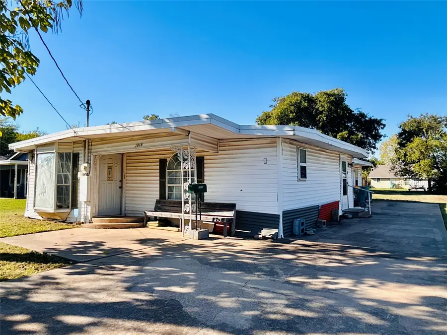 1819 E May Street, Sherman, TX 75090 - #2