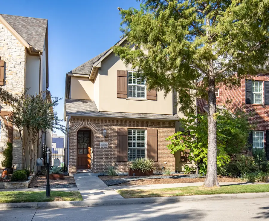 2209 Longwood Drive, Carrollton, TX 75010 - #2