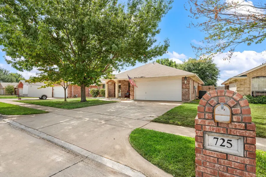 725 Big Willow Drive, Saginaw, TX 76179 - #3