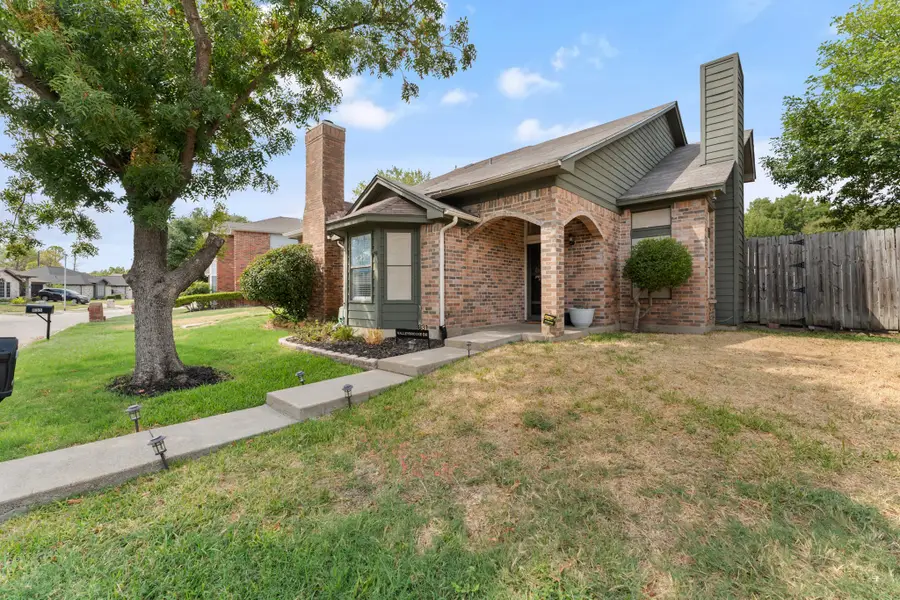 831 Valleybrooke Drive, Arlington, TX 76001 - #3
