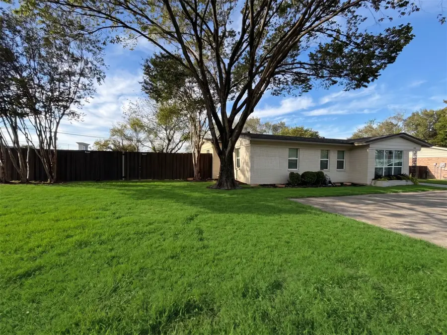 7901 Laura Street, North Richland Hills, TX 76180 - #2