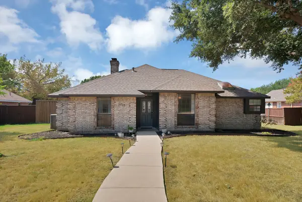 1215 Shawnee Trail, Carrollton, TX 75007