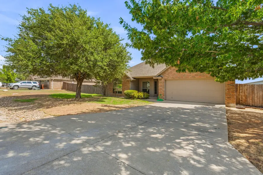 914 Winding Road, Granbury, TX 76049 - #2