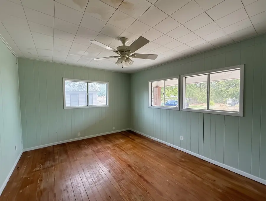 405 N Pearl Street, Comanche, TX 76442 - #2