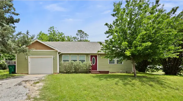 107 S Flower Lane, Chico, TX 76431