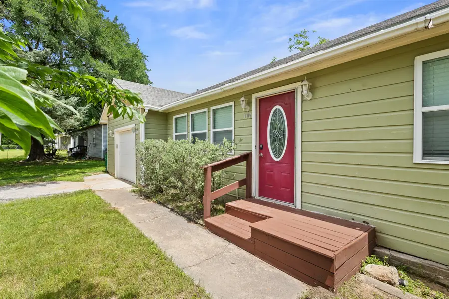 107 S Flower Lane, Chico, TX 76431 - #2