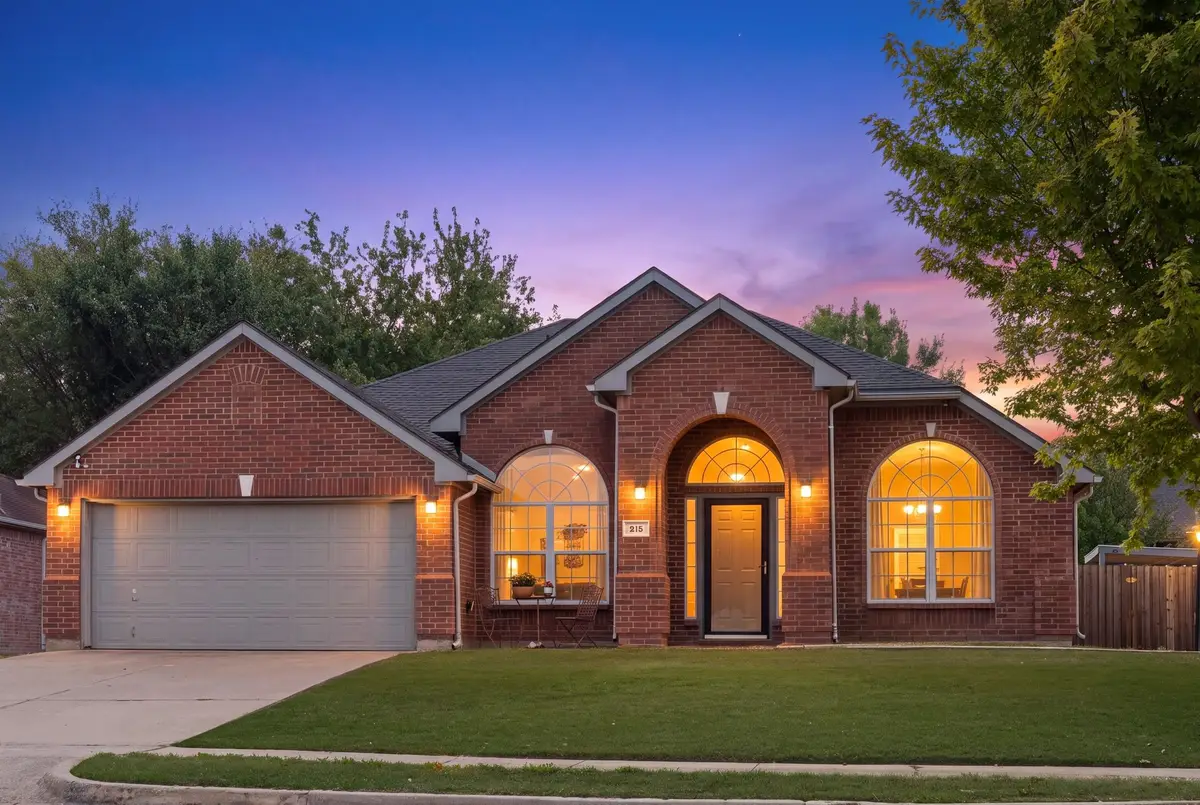 215 Longhorn Trail, Grand Prairie, TX 75052 - #1