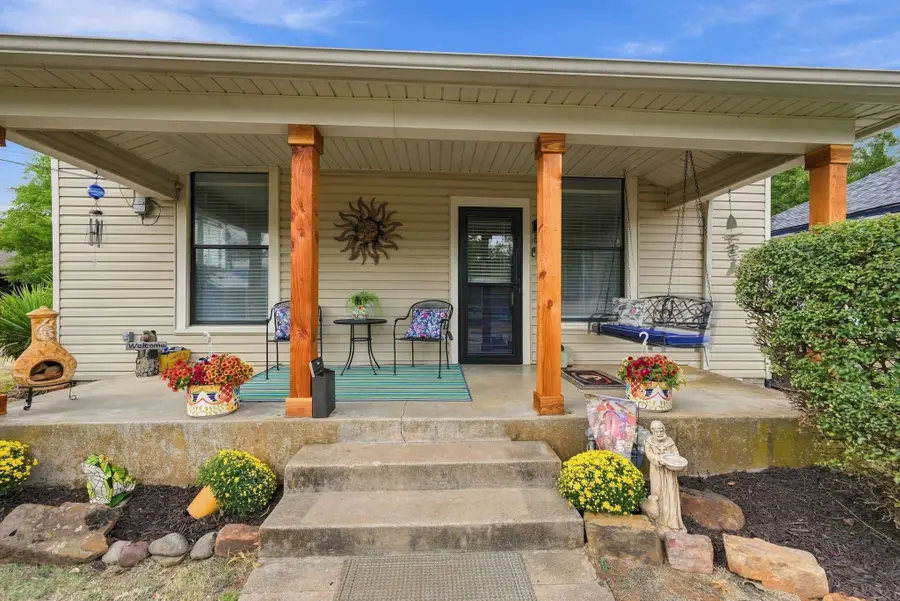 311 N Pendell Avenue, Cleburne, TX 76033 - #2