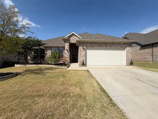 5417 Highview Court, Haltom City, TX 76137
