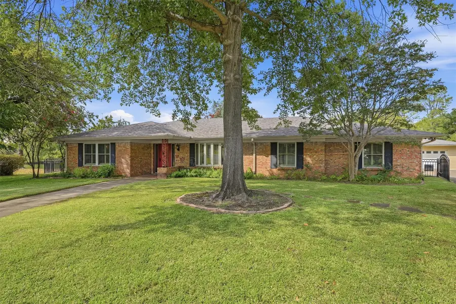 1609 Lakewood Drive, Sherman, TX 75092 - #2
