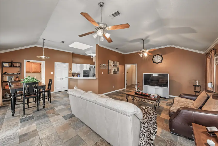 2722 Kingswood Boulevard, Grand Prairie, TX 75052 - #3