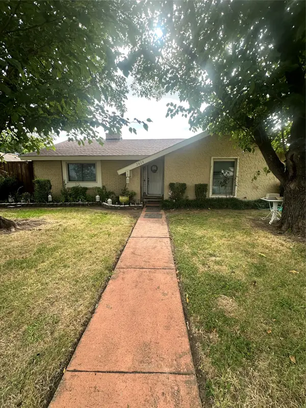 2829 Tanglewood Drive, Lancaster, TX 75134