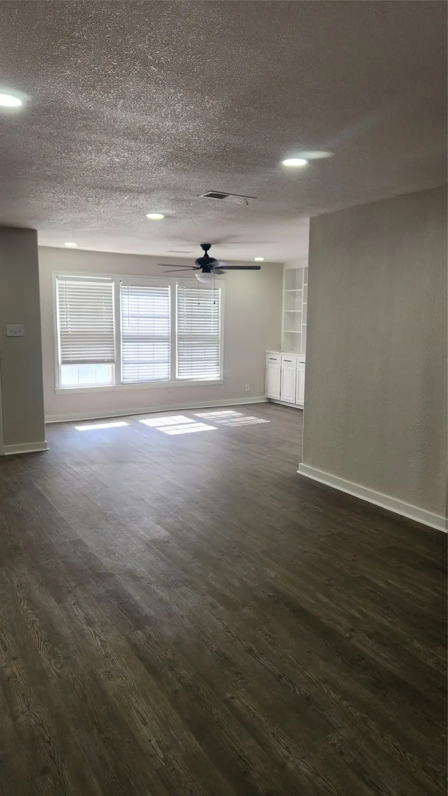 608 W Baldridge Street, Ennis, TX 75119 - #2