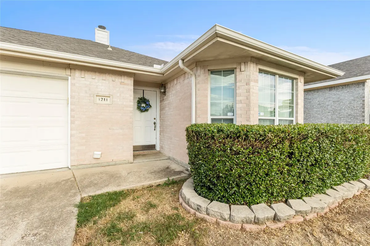 1211 Varacruz Drive, Arlington, TX 76010 - #1