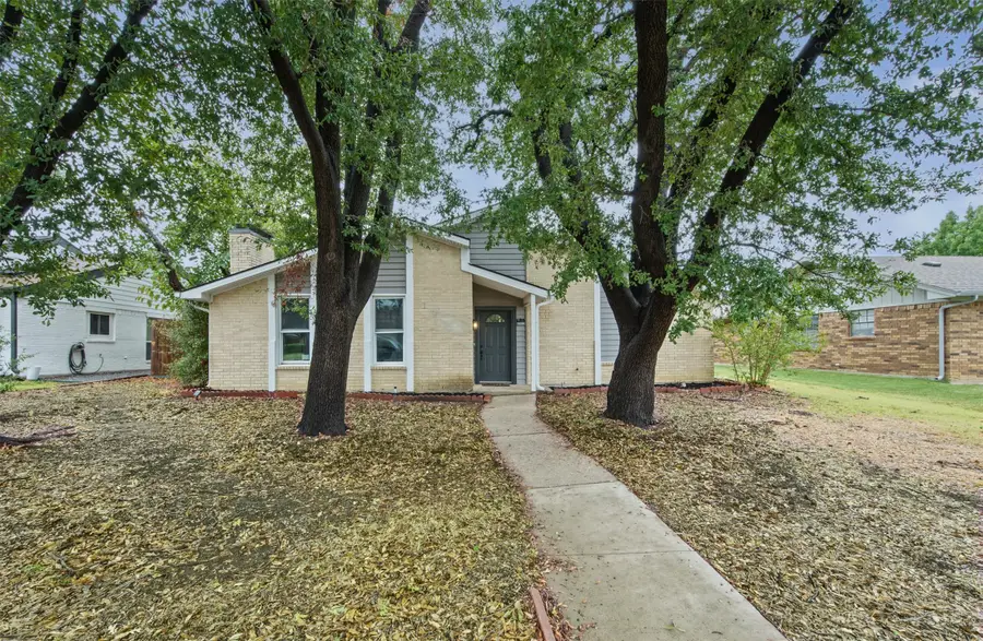 1882 Hillcrest Drive, Lewisville, TX 75077 - #2