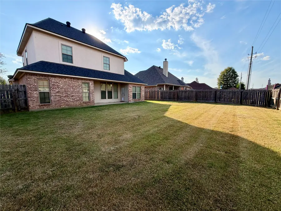 312 N Hampton Street, Haughton, LA 71037 - #3