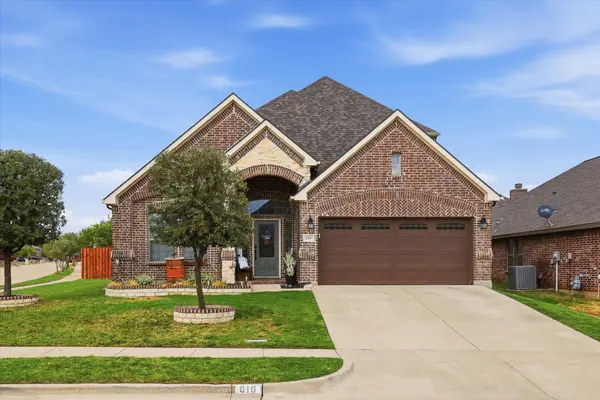 616 Seabourne Drive, Saginaw, TX 76179