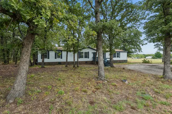 104 Arunda Court, Weatherford, TX 76085