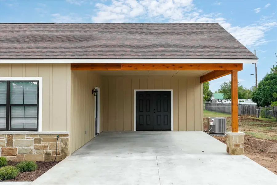 305 7th Street, Blanket, TX 76432 - #3