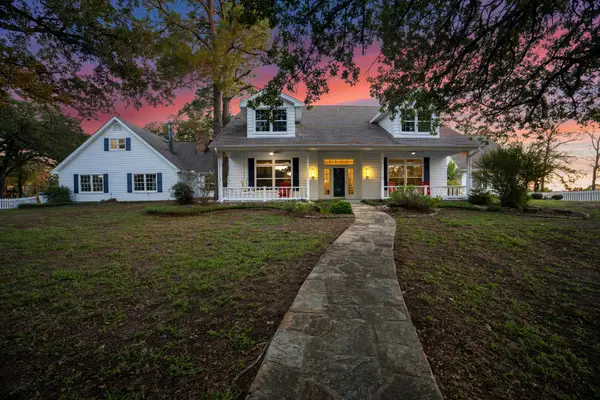 1700 E Hickory Hill Road E, Argyle, TX 76226