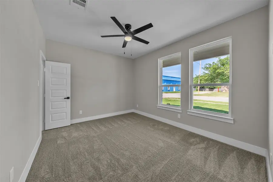 225 Nw 16th Street, Grand Prairie, TX 75050 - #3