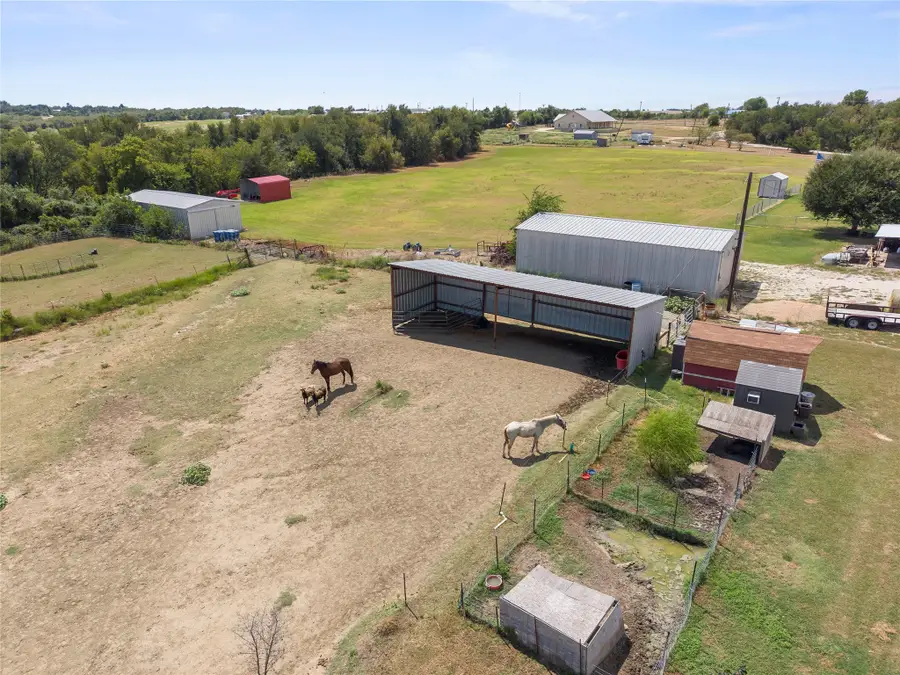 140 Private Road 801, Lott, TX 76656 - #2