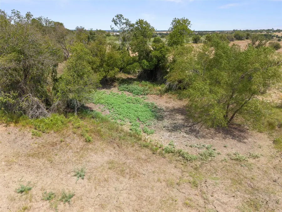 140 Private Road 801, Lott, TX 76656 - #3